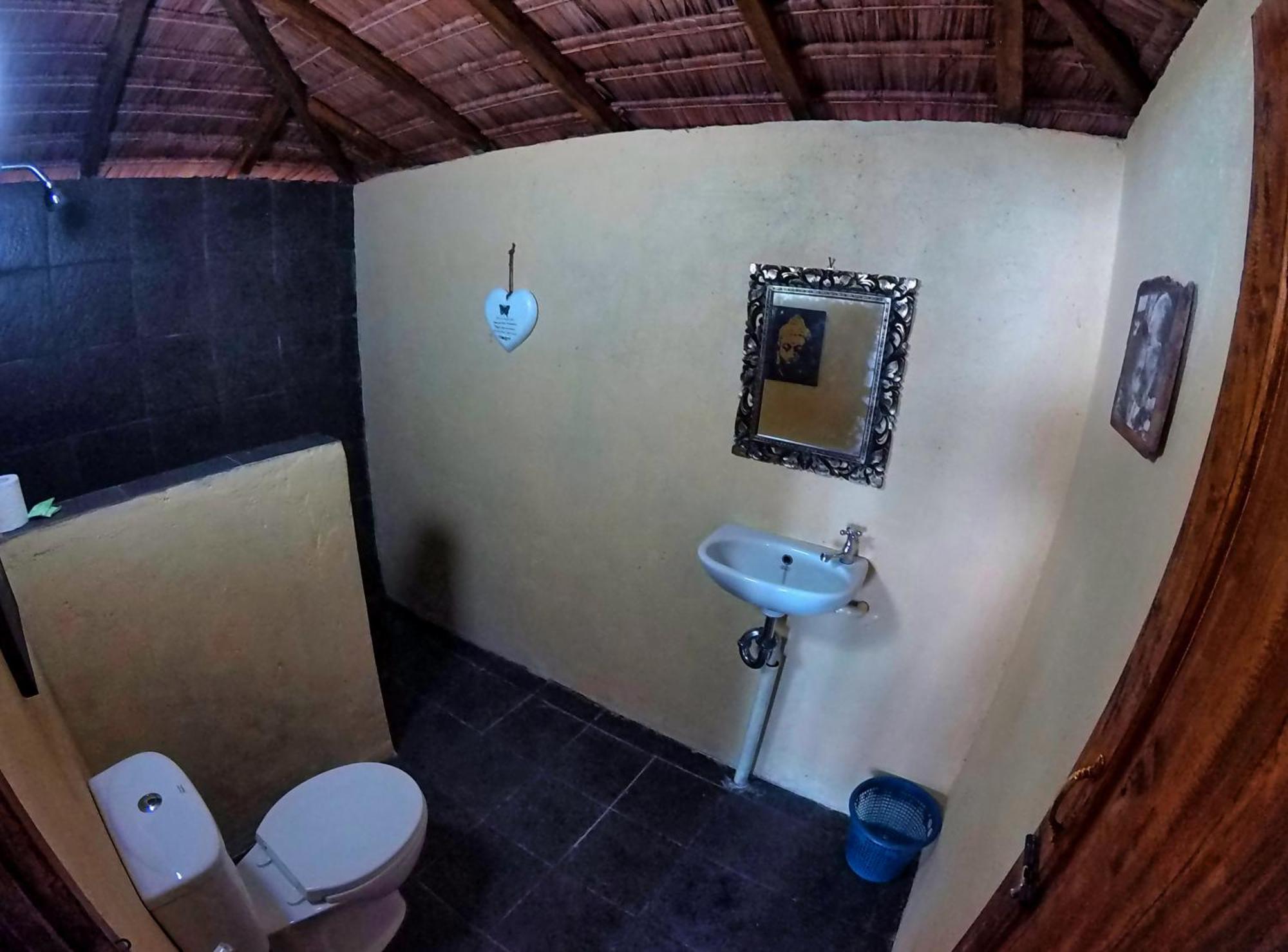 Cosmos Bungalows บิรา ภายนอก รูปภาพ